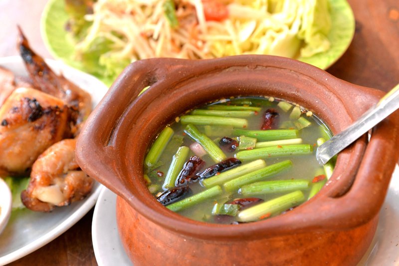 タイの雰囲気をたっぷりと味わえるスープ