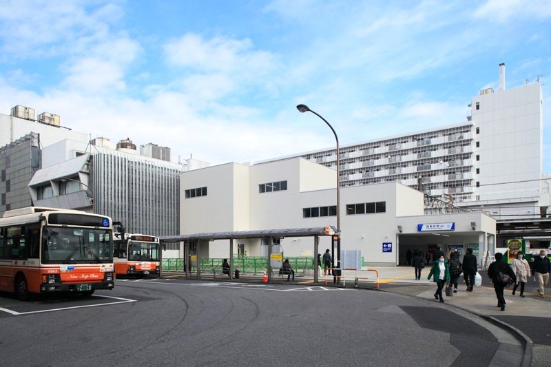 東武スカイツリーラインの急行も停車する「西新井」駅